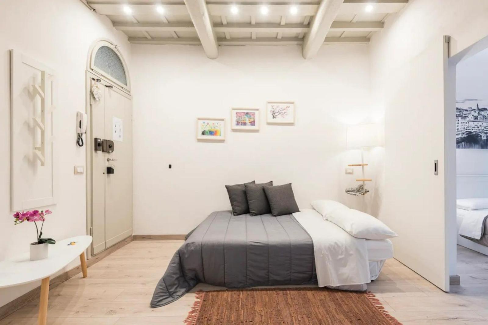 Cozy Apartment Near Ponte Vecchio Florence Luaran gambar