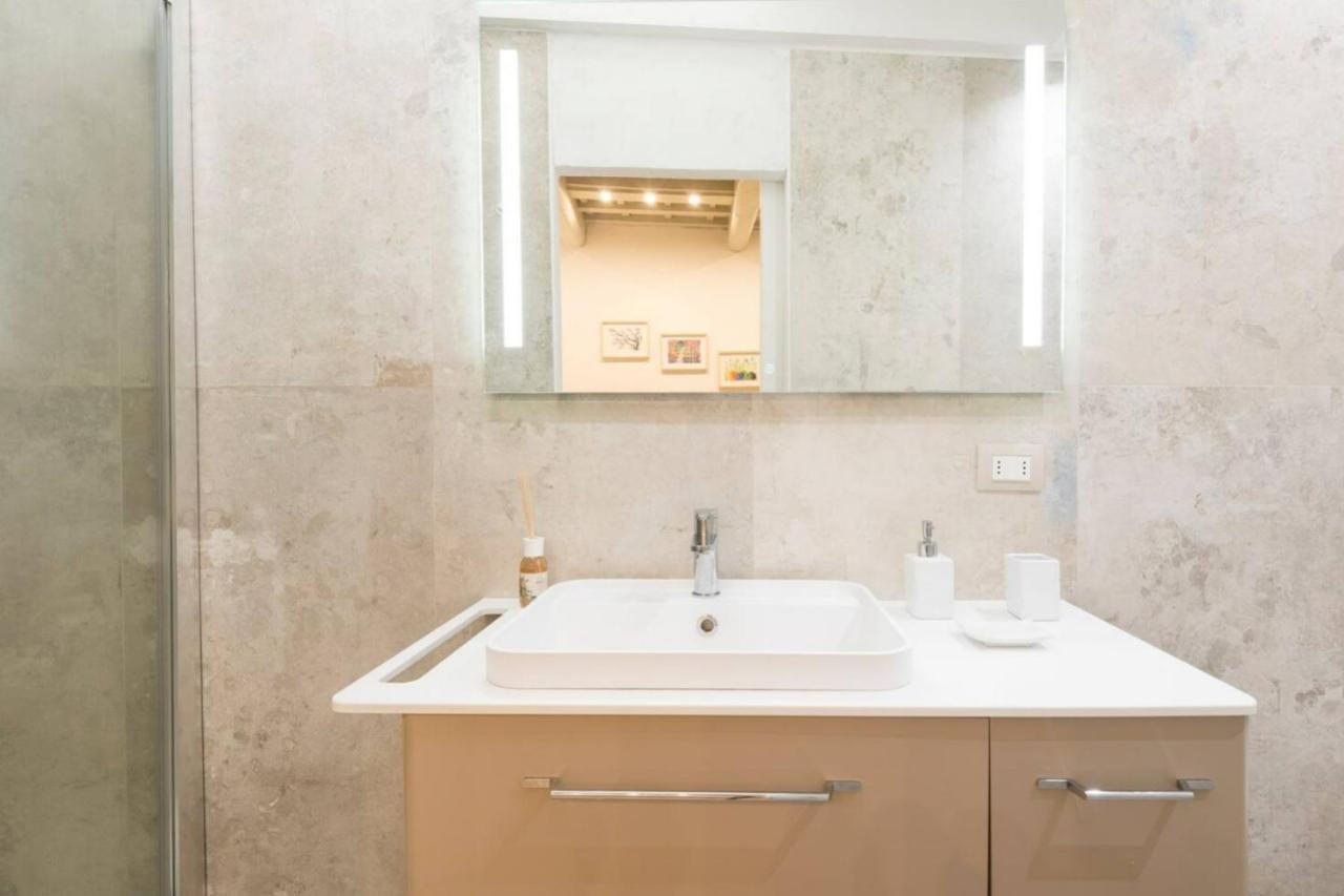 Cozy Apartment Near Ponte Vecchio Florence Luaran gambar